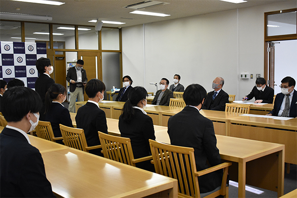 新学生会会長挨拶